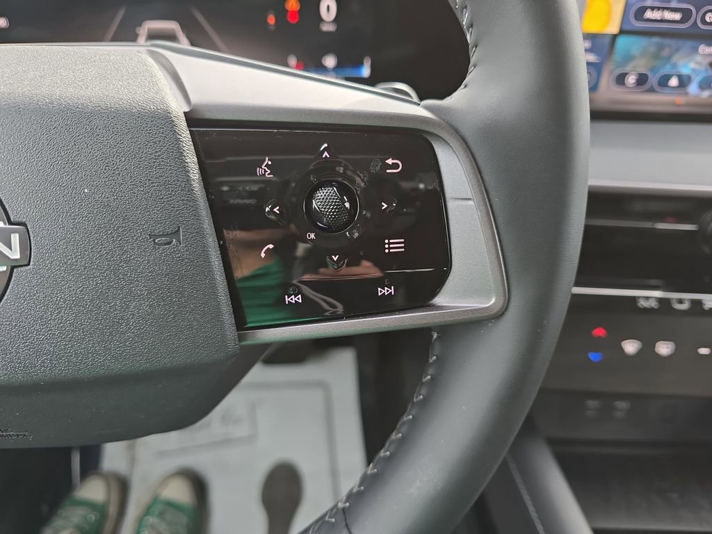 Used 2025 Nissan Murano SV image 22