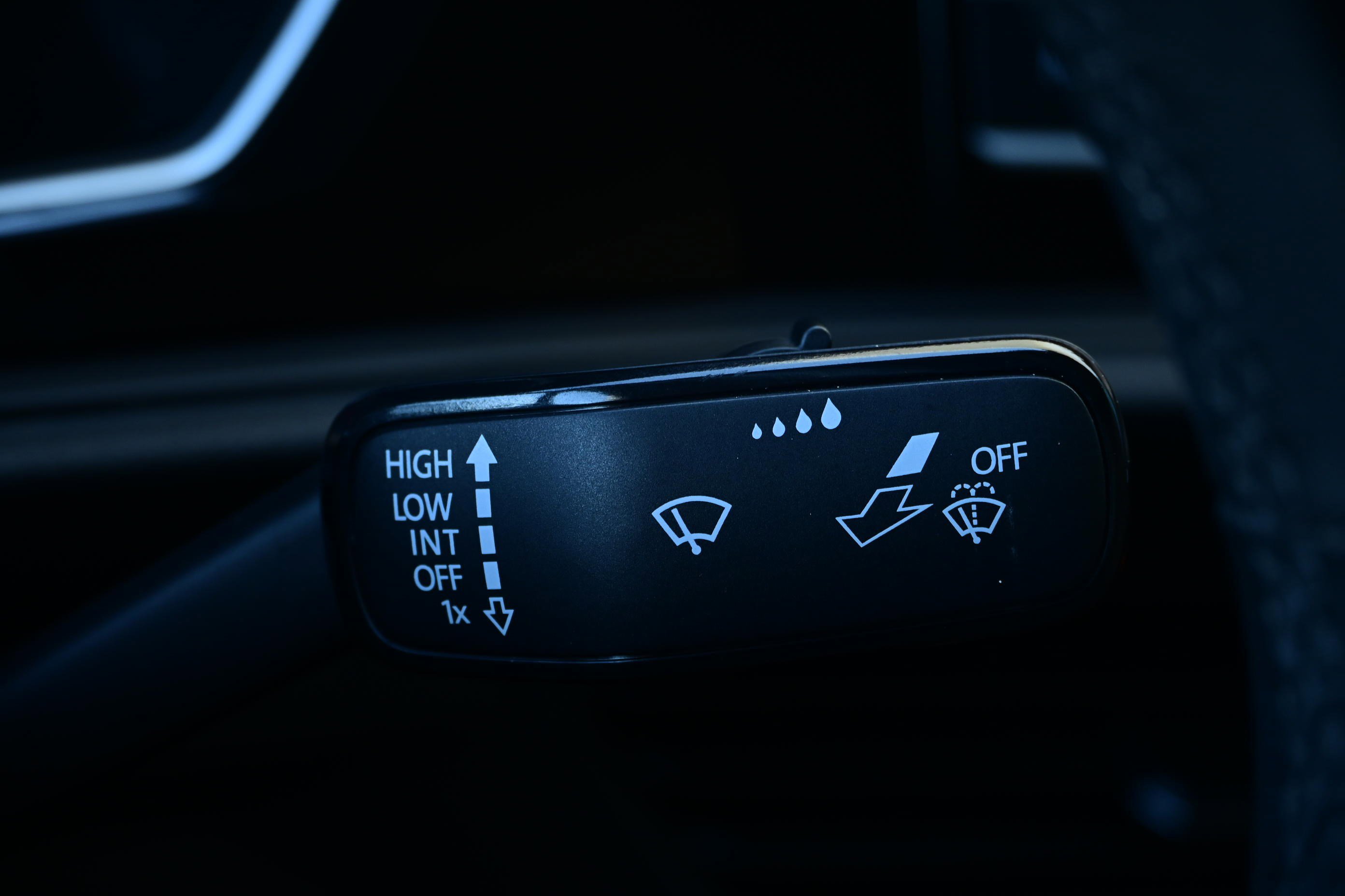 Used 2020 Volkswagen Jetta SE w/ SE Cold Weather Package image 34