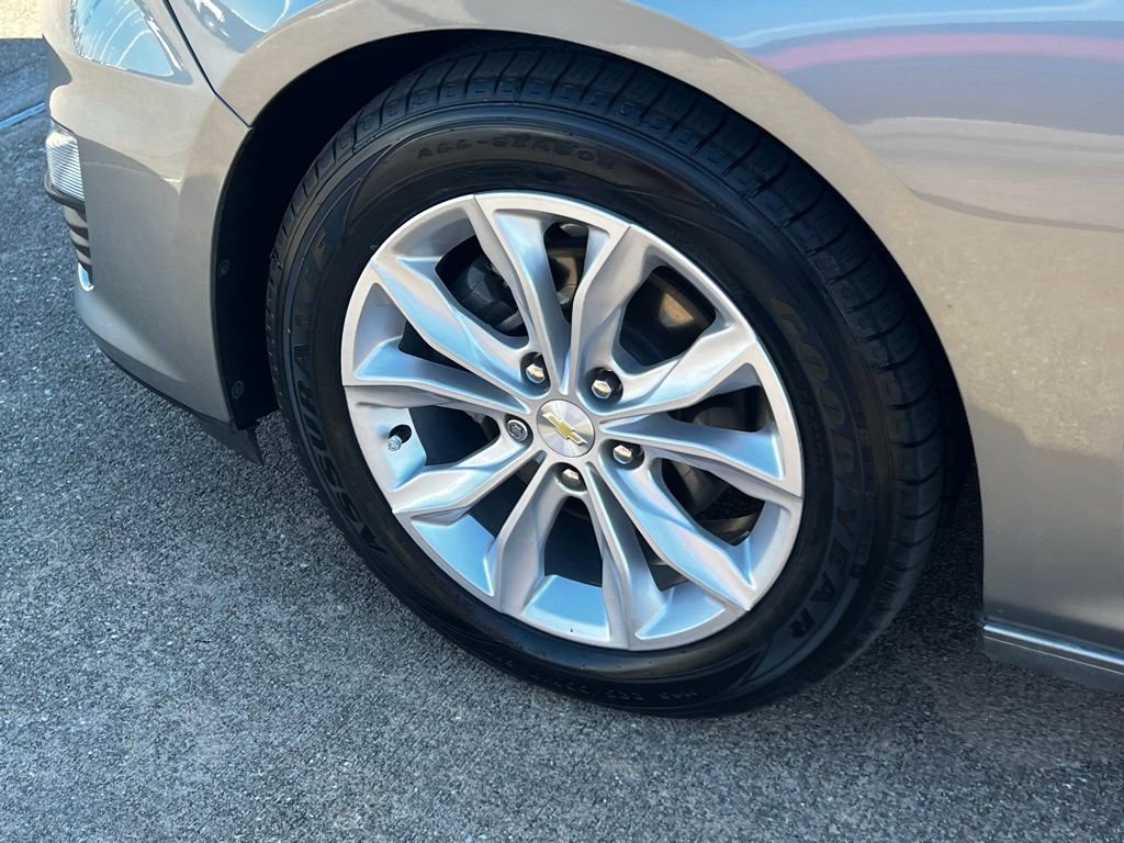 Used 2023 Chevrolet Malibu LT image 32