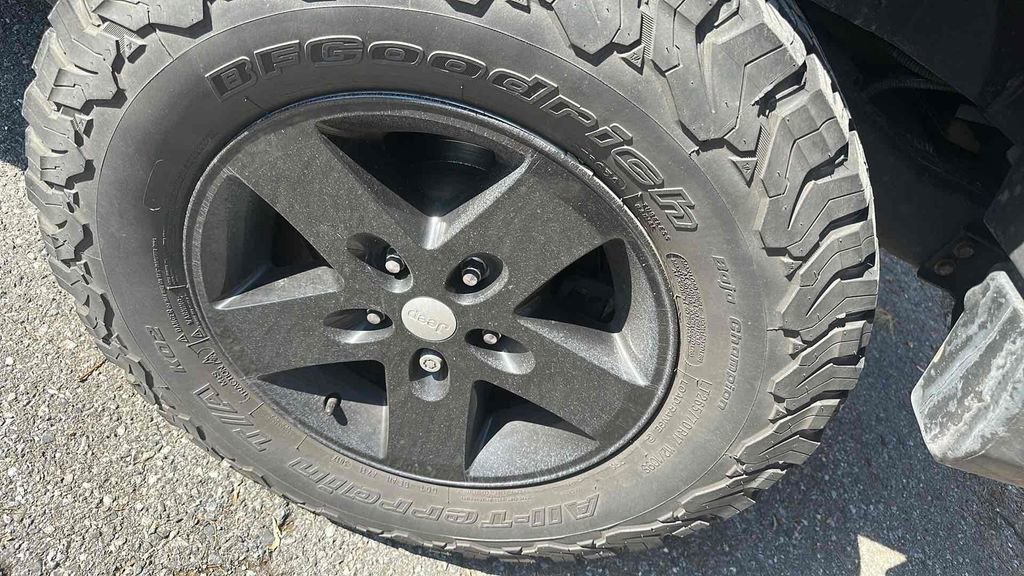 Used 2018 Jeep Wrangler Unlimited Sport S image 9