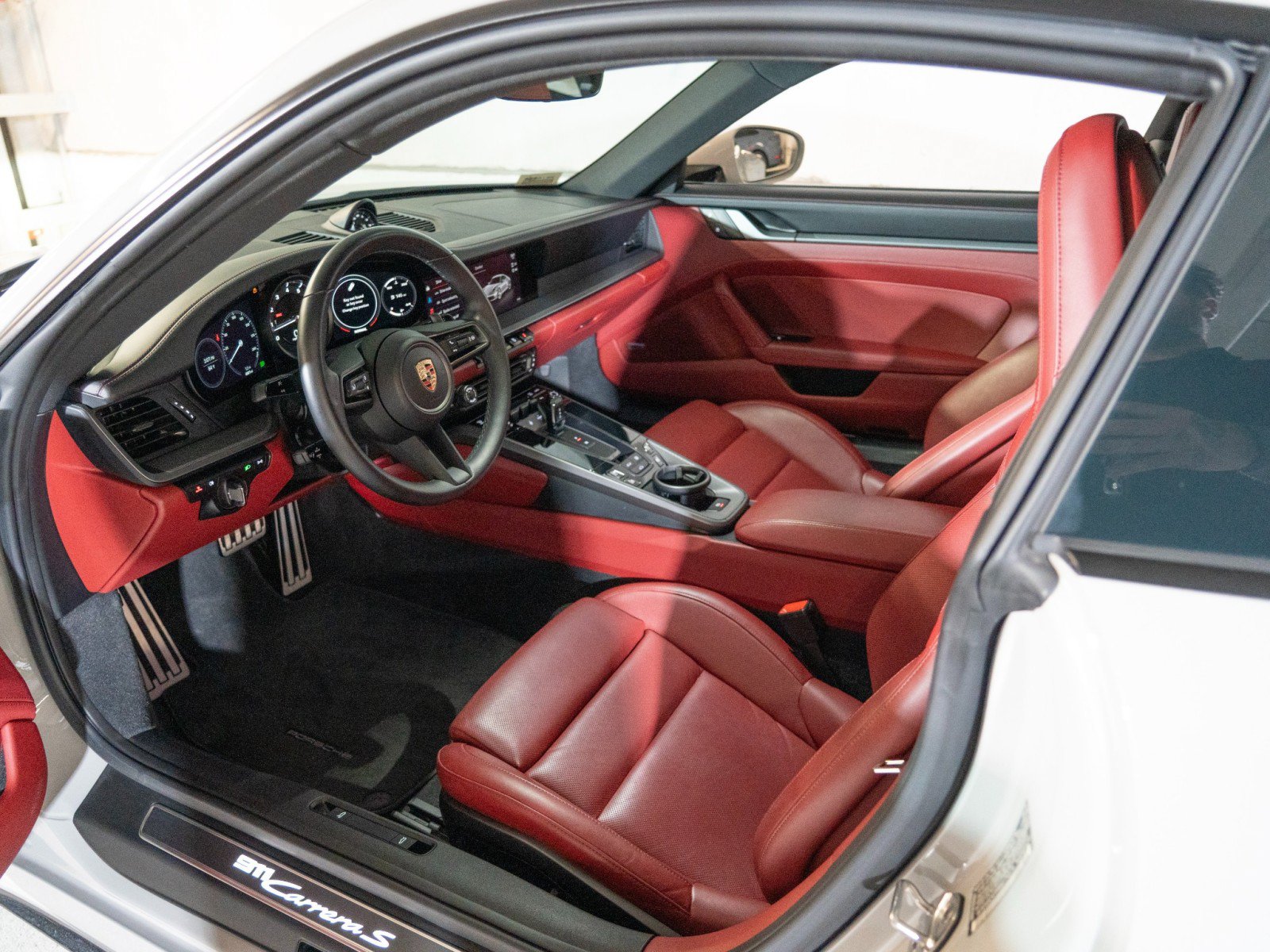 Certified 2024 Porsche 911 Carrera S RWD image 4