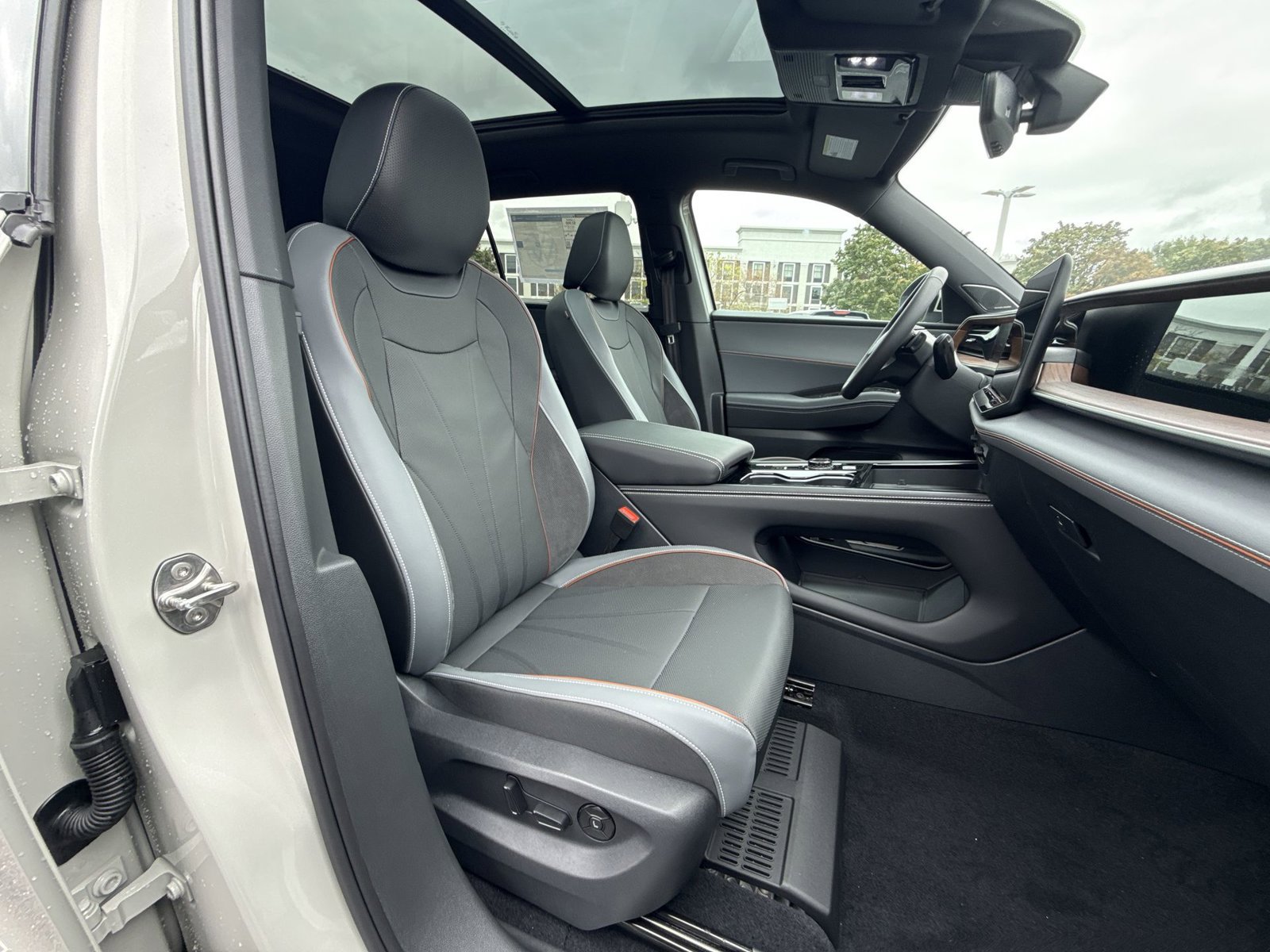 New 2027 Volkswagen Atlas SEL Premium R-Line AWD/4WD image 25
