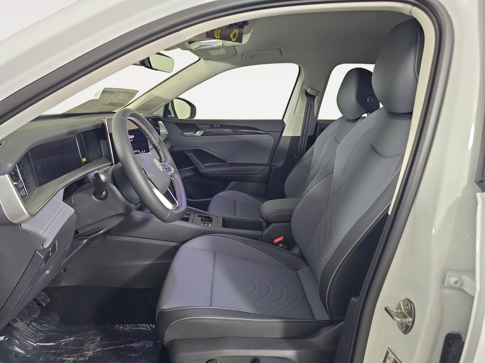 New 2026 Volkswagen Tiguan SE AWD/4WD image 10