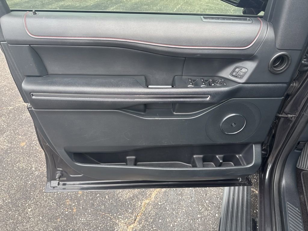 Used 2022 Ford Expedition Max Limited image 33