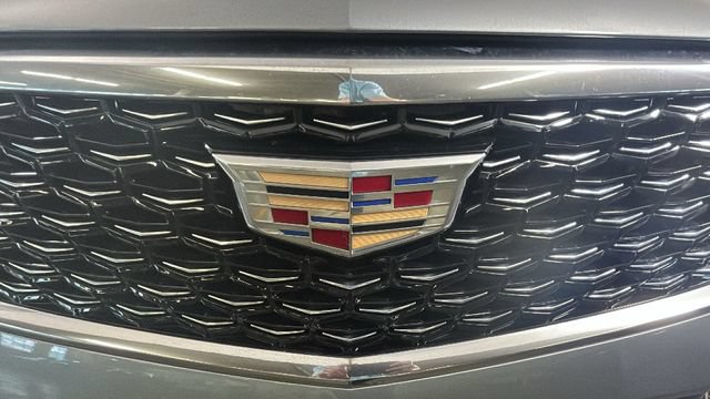 Used 2024 Cadillac XT4 Premium Luxury AWD/4WD image 8
