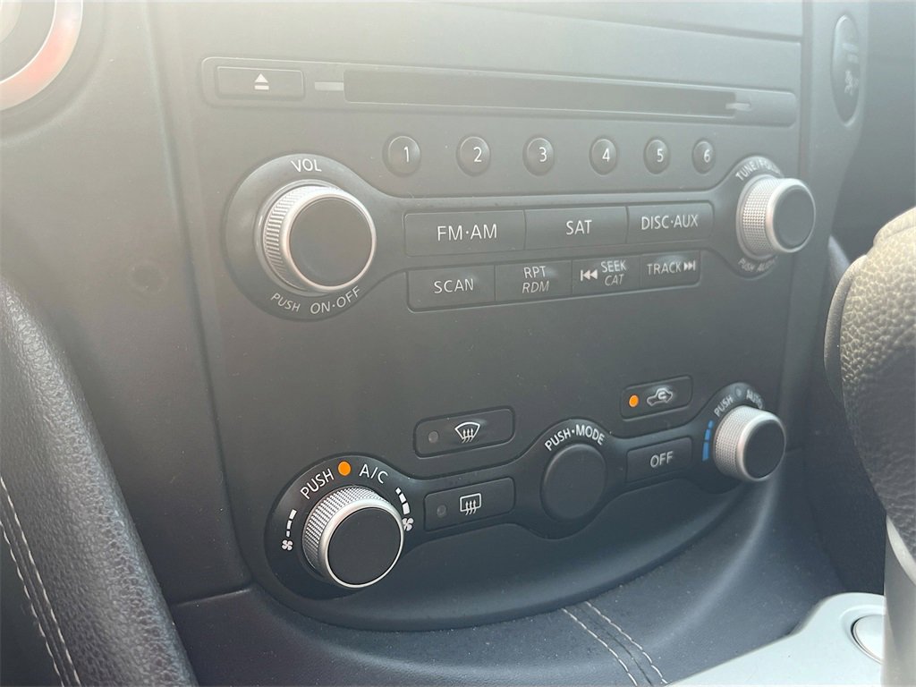 Used 2018 Nissan 370Z w/ Sport Package image 15