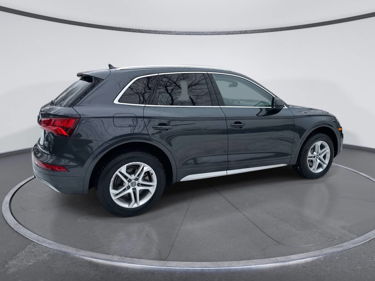 Used 2018 Audi Q5 2.0T Premium Plus w/ Premium Plus Package image 4
