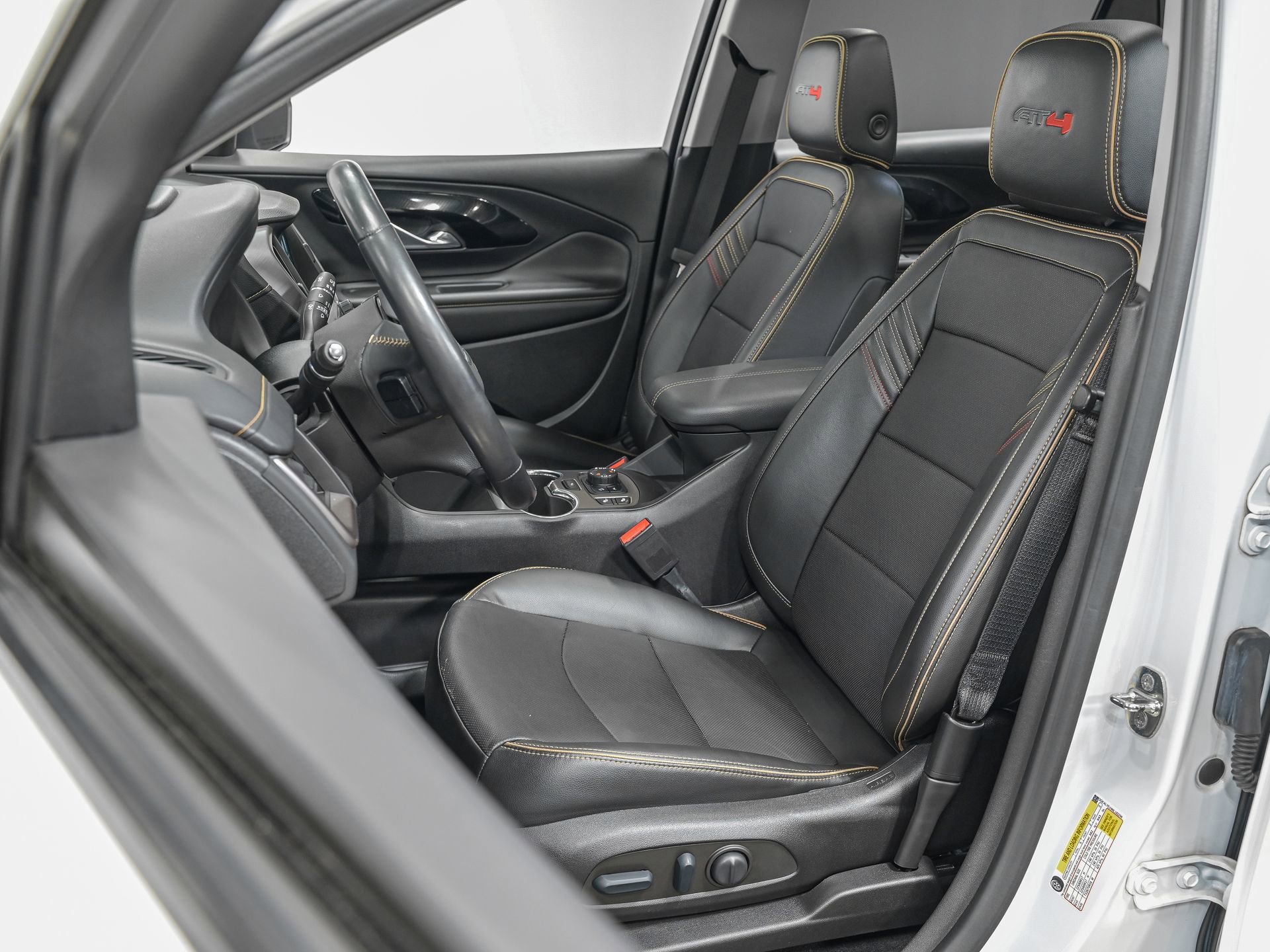 Used 2022 GMC Terrain AT4 w/ Infotainment Package II image 16