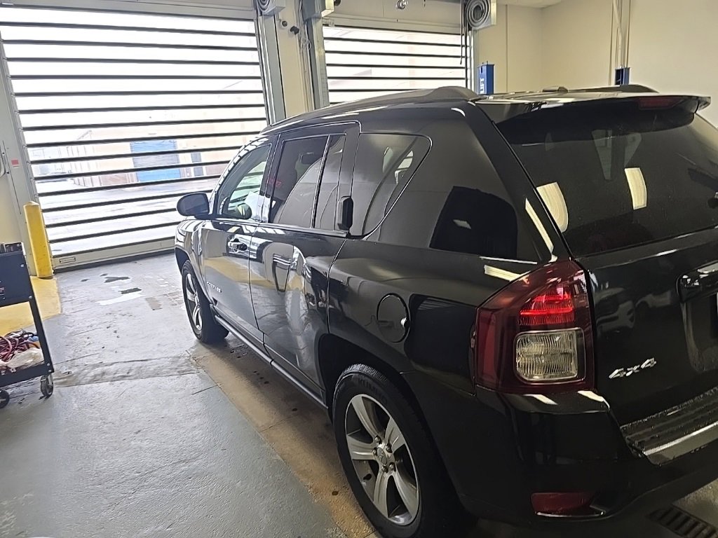 Used 2016 Jeep Compass High Altitude image 3