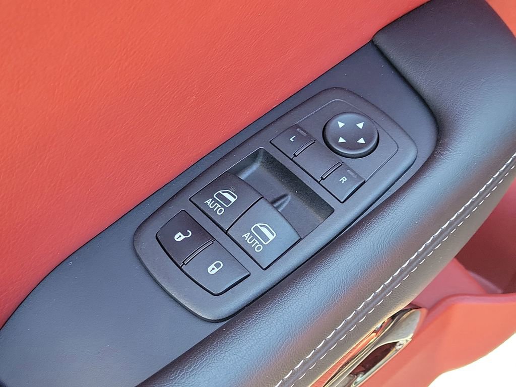 Used 2023 Dodge Challenger SRT Hellcat w/ Driver Convenience Group RWD image 15