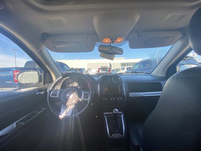 Used 2015 Jeep Compass High Altitude image 4