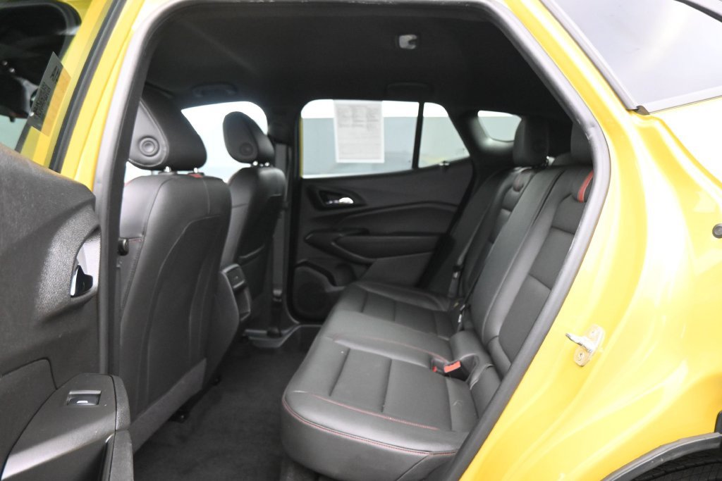 Used 2024 Chevrolet Trax RS FWD image 14