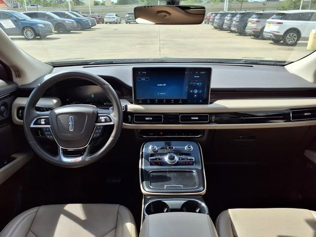 Certified 2022 Lincoln Nautilus Reserve w/ Luxury Package image 6