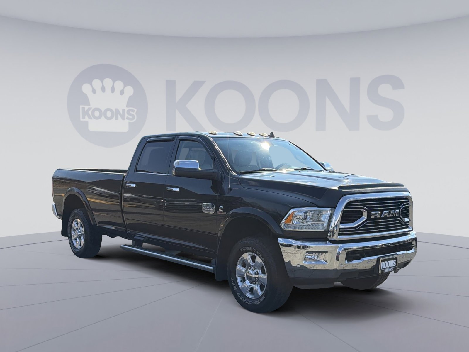 Used 2018 RAM 3500 Laramie Longhorn w/ Longhorn Southfork Package image 10