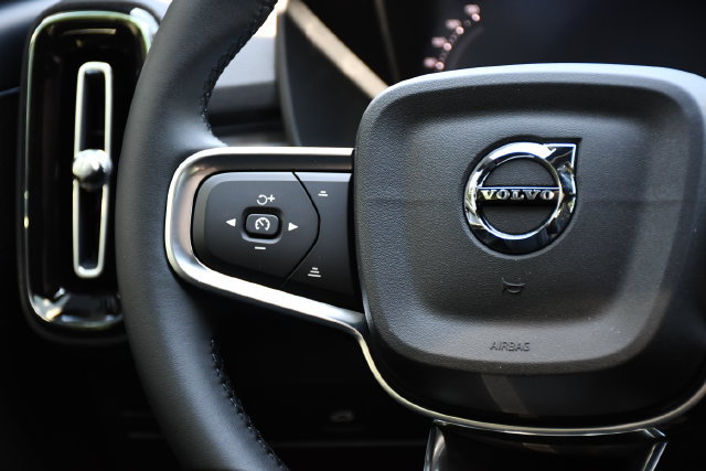 New 2026 Volvo XC40 B5 Ultra w/ Protection Package Premier AWD/4WD image 23