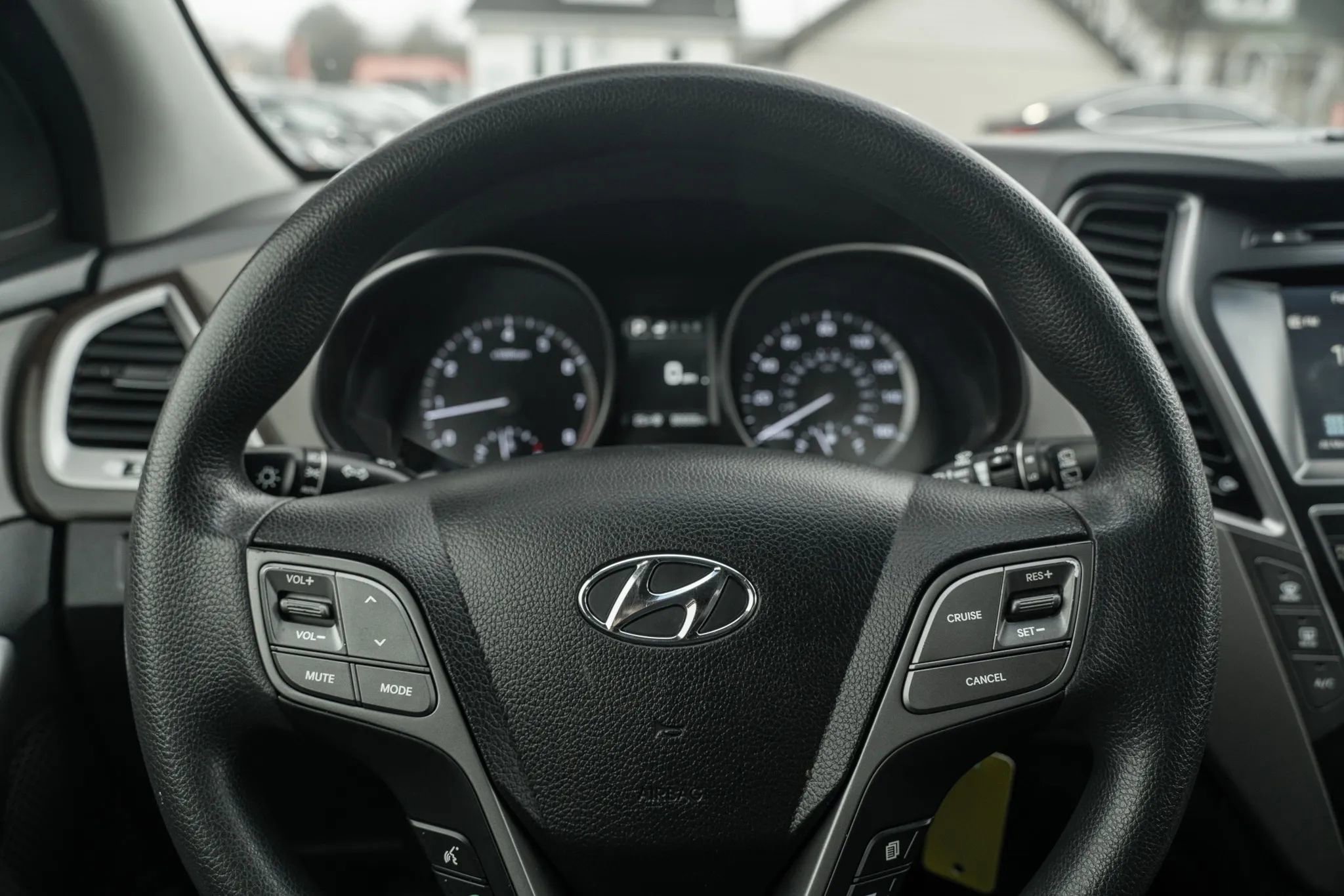 Used 2017 Hyundai Santa Fe SE image 15