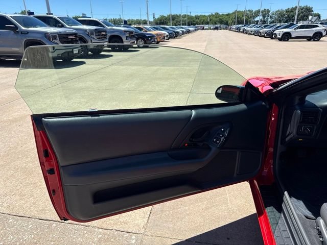 Used 1998 Chevrolet Camaro Z28 w/ SS Performance/Appearance Pkg RWD image 10