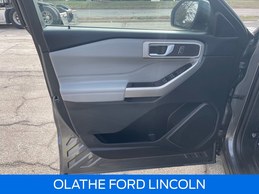 Used 2023 Ford Explorer XLT w/ Equipment Group 202A image 20