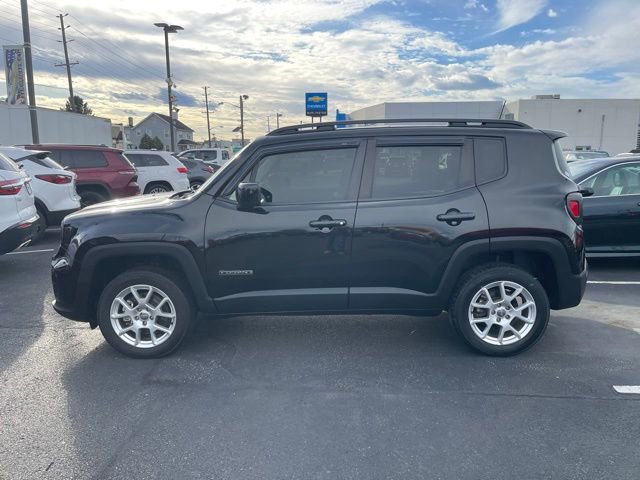 Used 2021 Jeep Renegade Latitude w/ Sun & Sound Group image 4