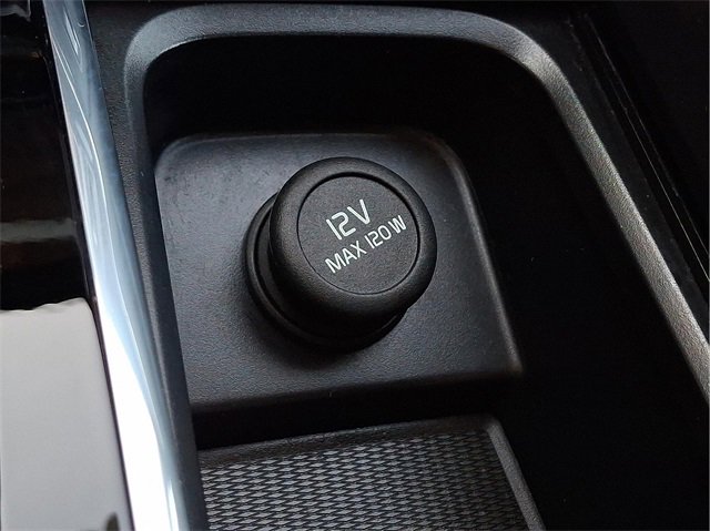 Certified 2025 Volvo XC60 B5 Plus image 20