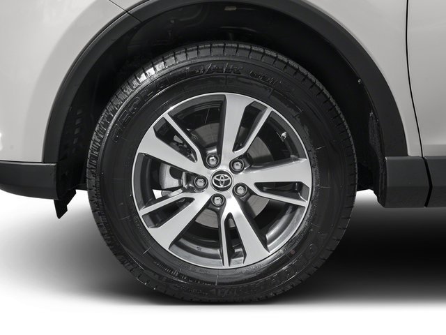 Used 2016 Toyota RAV4 XLE w/ Convenience Package FWD image 14