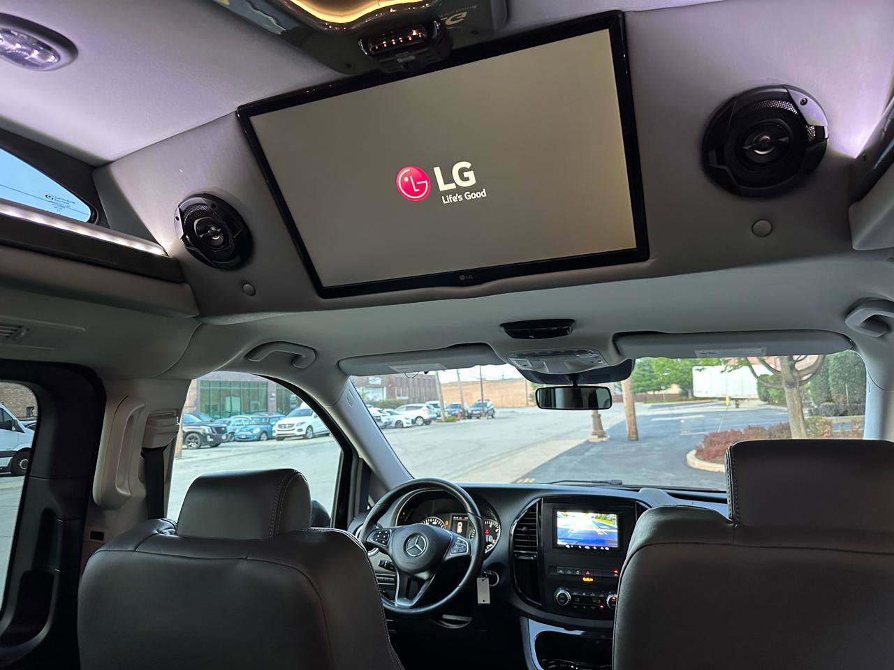 Used 2018 Mercedes-Benz Metris Passenger image 68