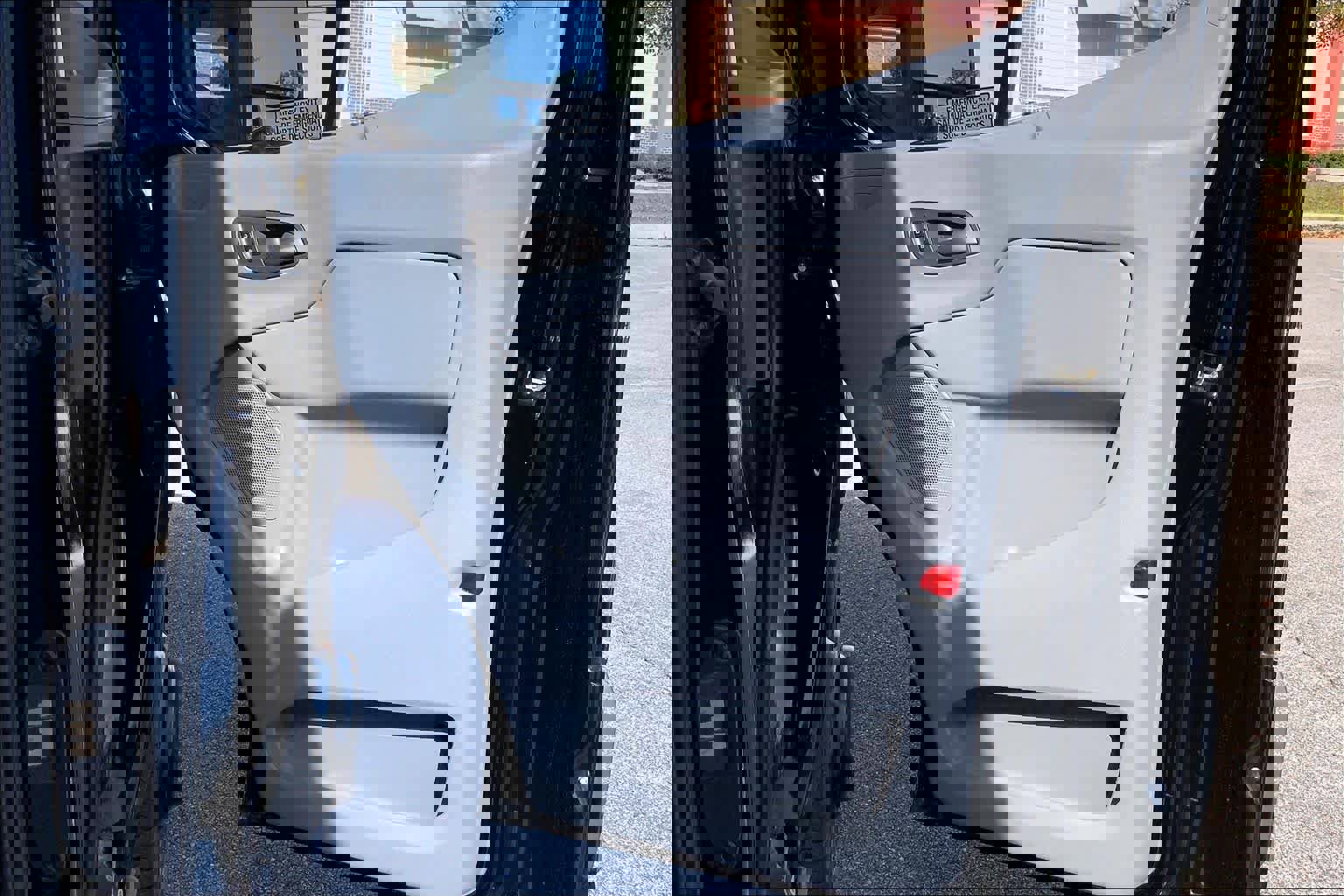 Used 2016 Ford Transit 350 XLT image 23