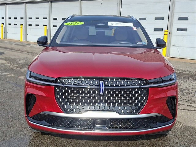 Used 2024 Lincoln Nautilus Reserve image 2