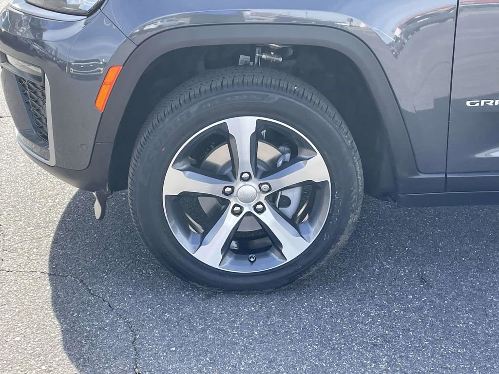 New 2026 Jeep Grand Cherokee Limited w/ Luxury Tech Group II image 10