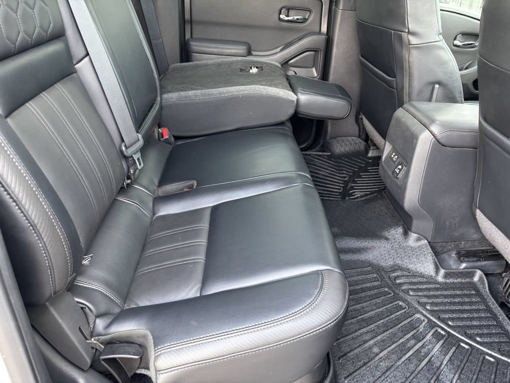 Used 2022 Nissan Frontier PRO-4X AWD/4WD image 25