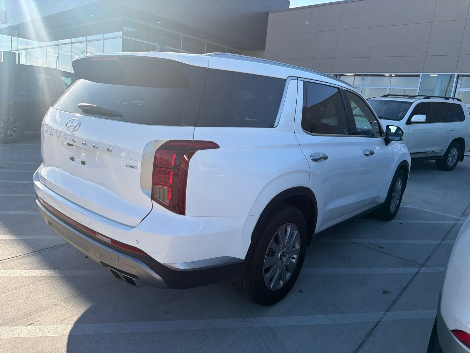 Used 2025 Hyundai Palisade SEL AWD/4WD image 4