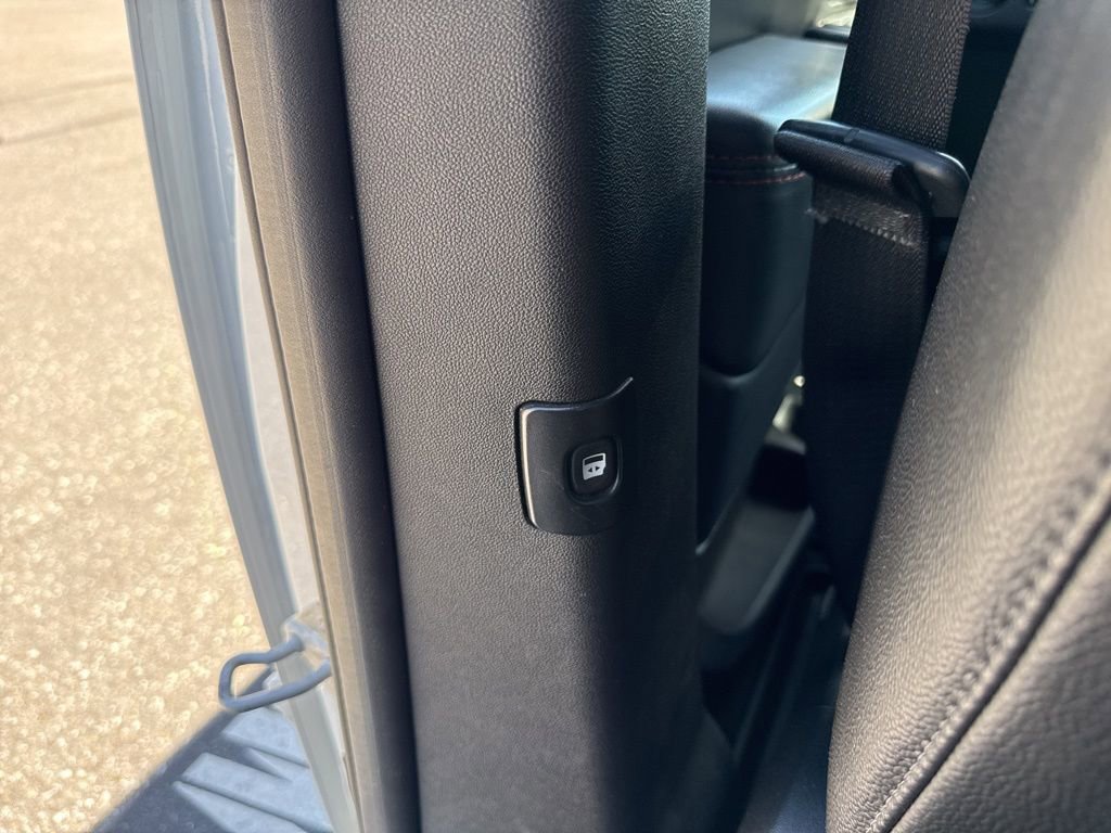 Used 2016 Dodge Grand Caravan R/T FWD image 25