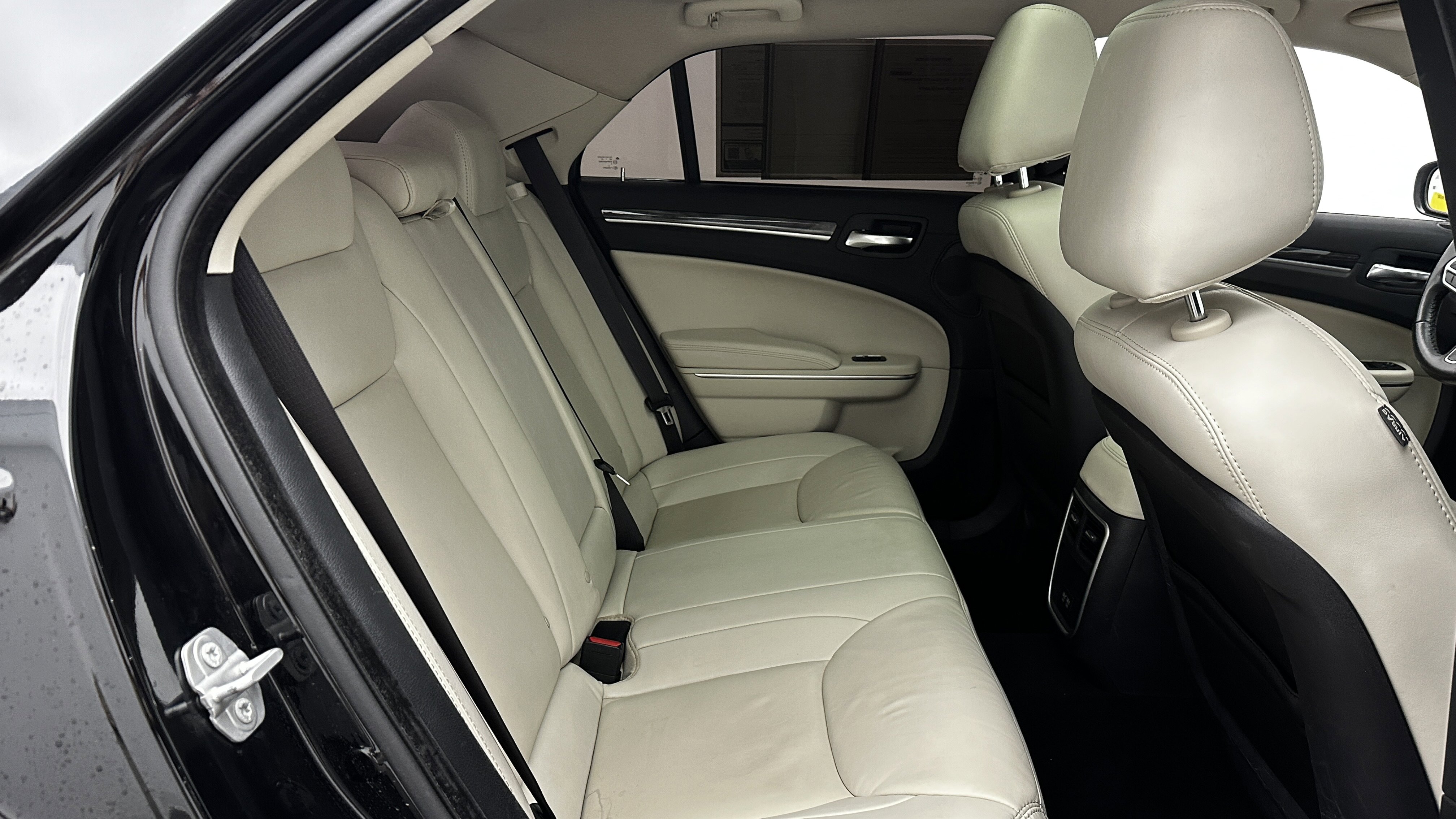 Used 2021 Chrysler 300 Touring L w/ Popular Equipment Group image 35