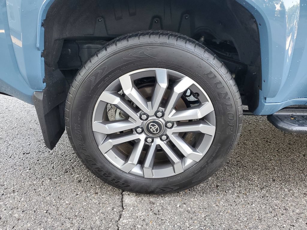Used 2026 Toyota 4Runner Limited AWD/4WD image 5