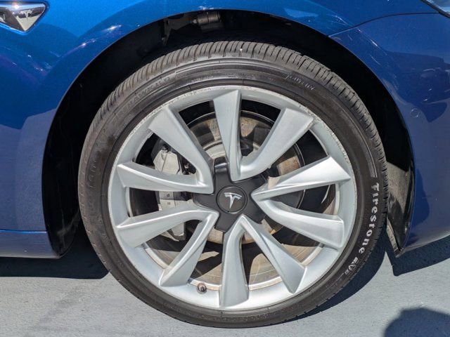 Used 2020 Tesla Model 3 Standard Range Plus image 9