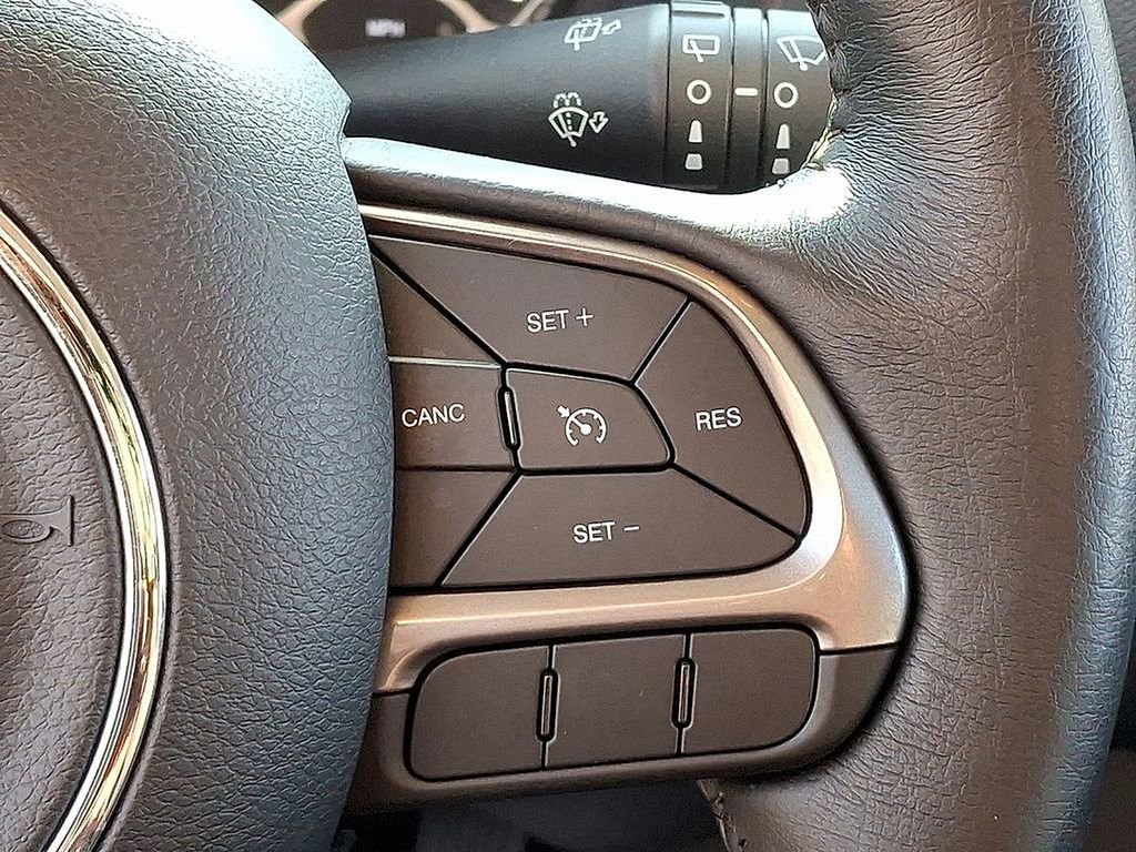 Used 2021 Jeep Renegade Limited AWD/4WD image 21