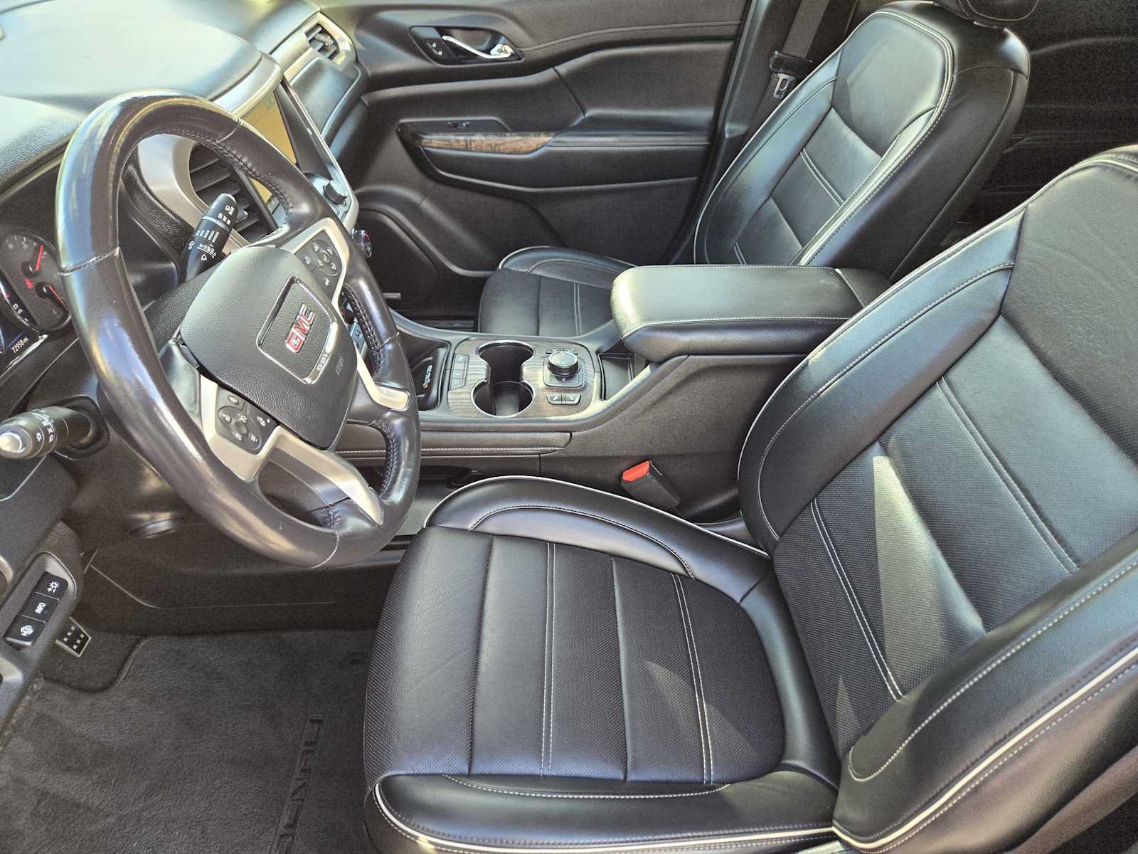 Certified 2021 GMC Acadia Denali w/ Denali Technology Package FWD image 14