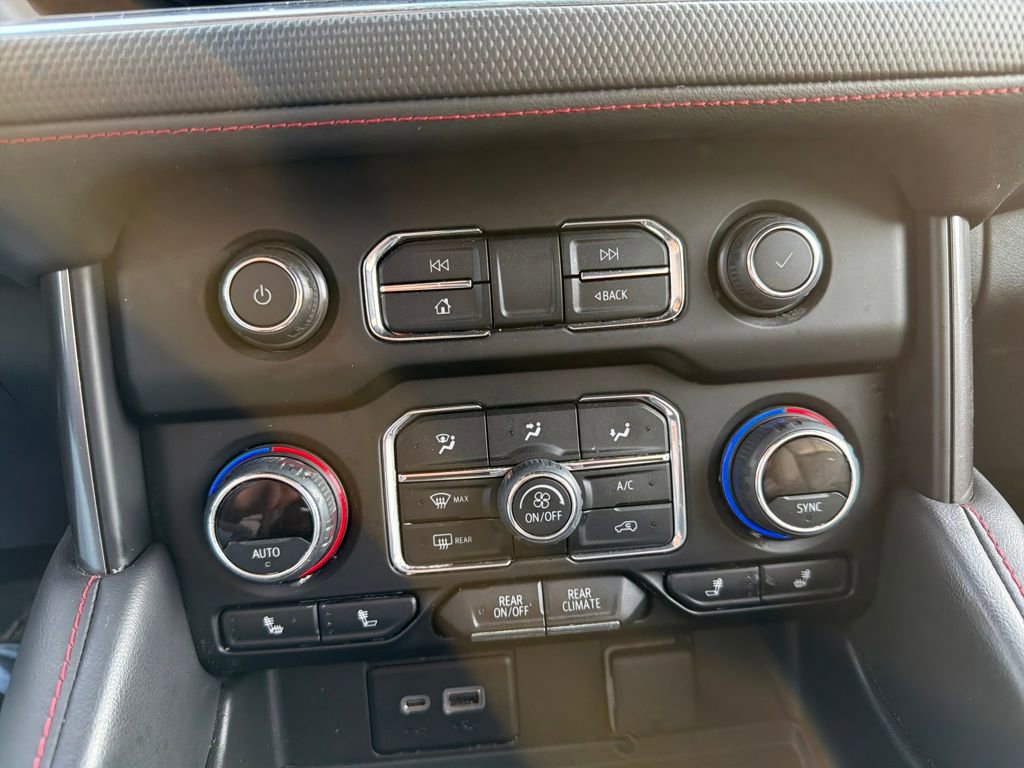 Used 2022 Chevrolet Suburban RST w/ Luxury Package image 26