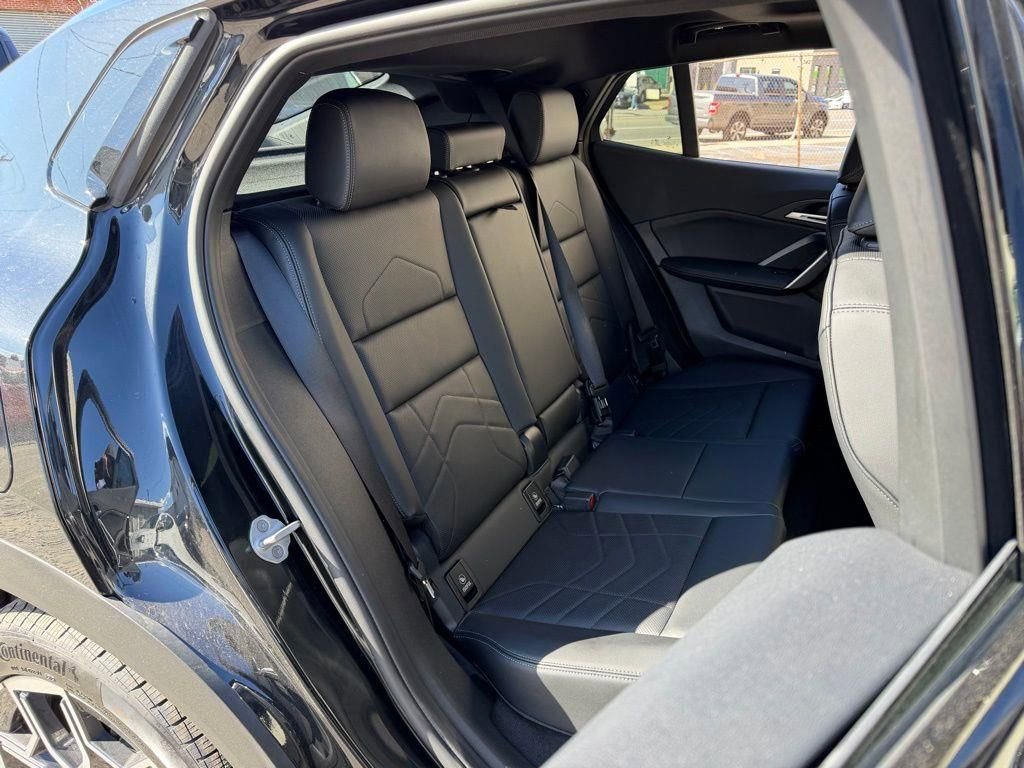Used 2026 BMW X2 xDrive28i AWD/4WD image 13