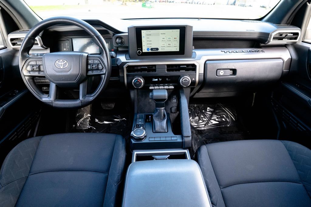 Used 2025 Toyota Tacoma SR5 AWD/4WD image 12