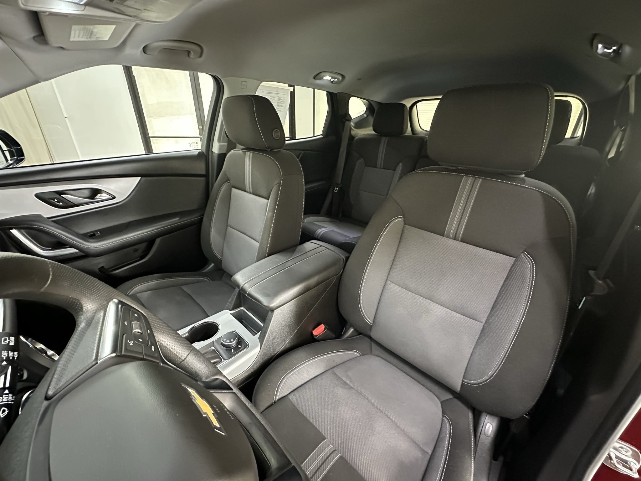 Used 2025 Chevrolet Blazer LT w/ Convenience Package FWD image 28
