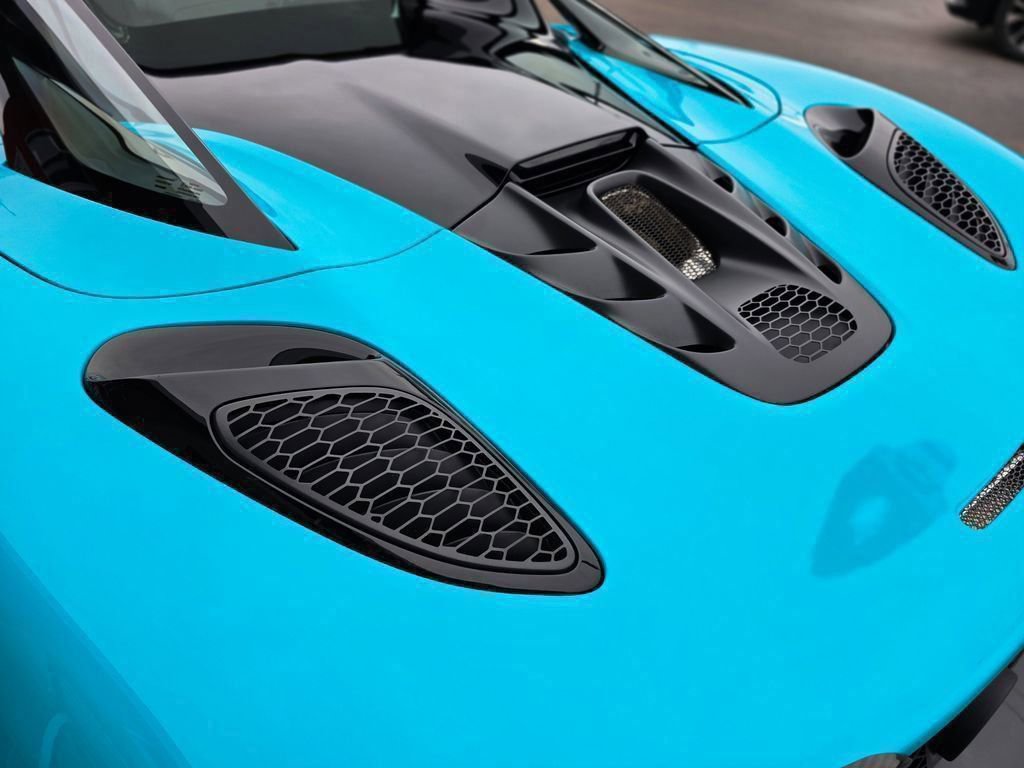 Used 2025 McLaren Artura Spider image 12