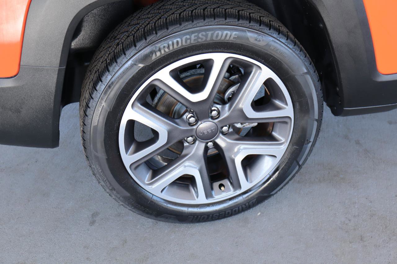 Used 2018 Jeep Renegade Latitude w/ Popular Equipment Group FWD image 42
