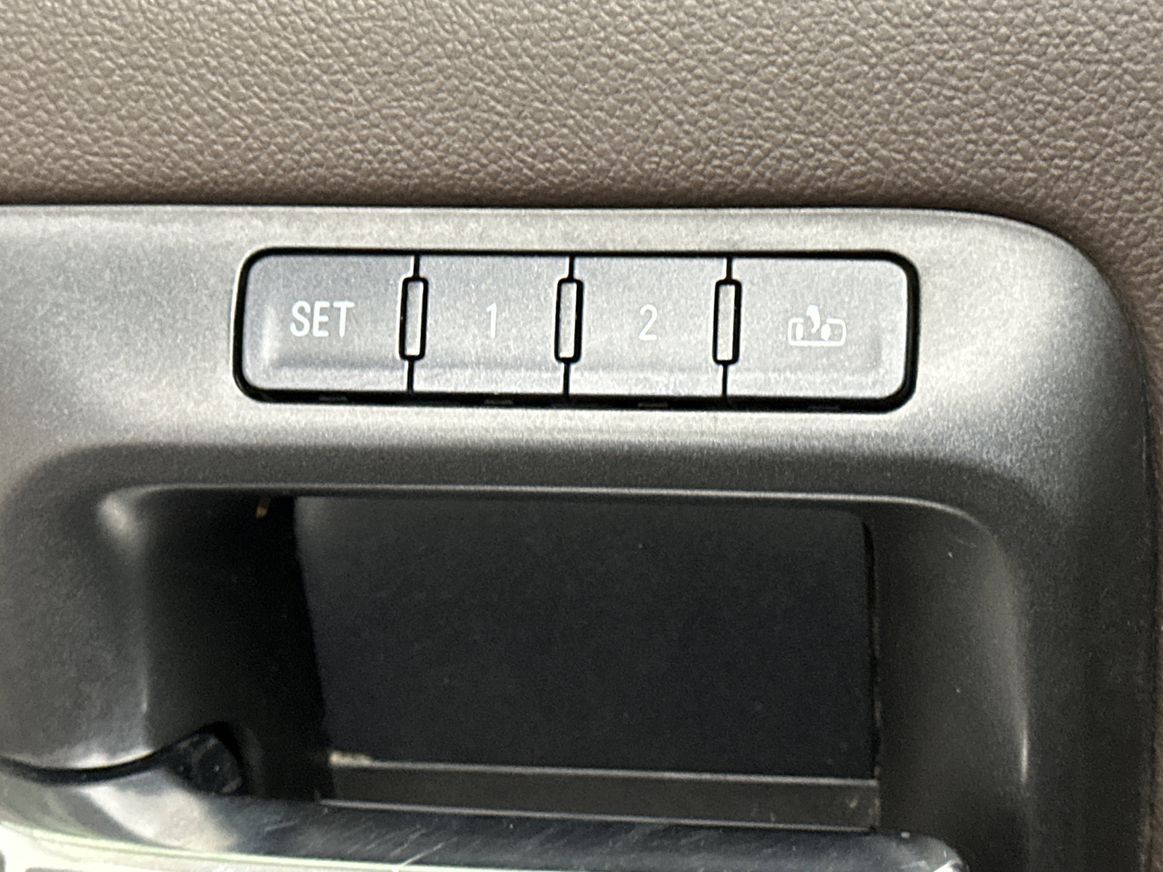 Used 2015 GMC Sierra 2500 SLT AWD/4WD image 36