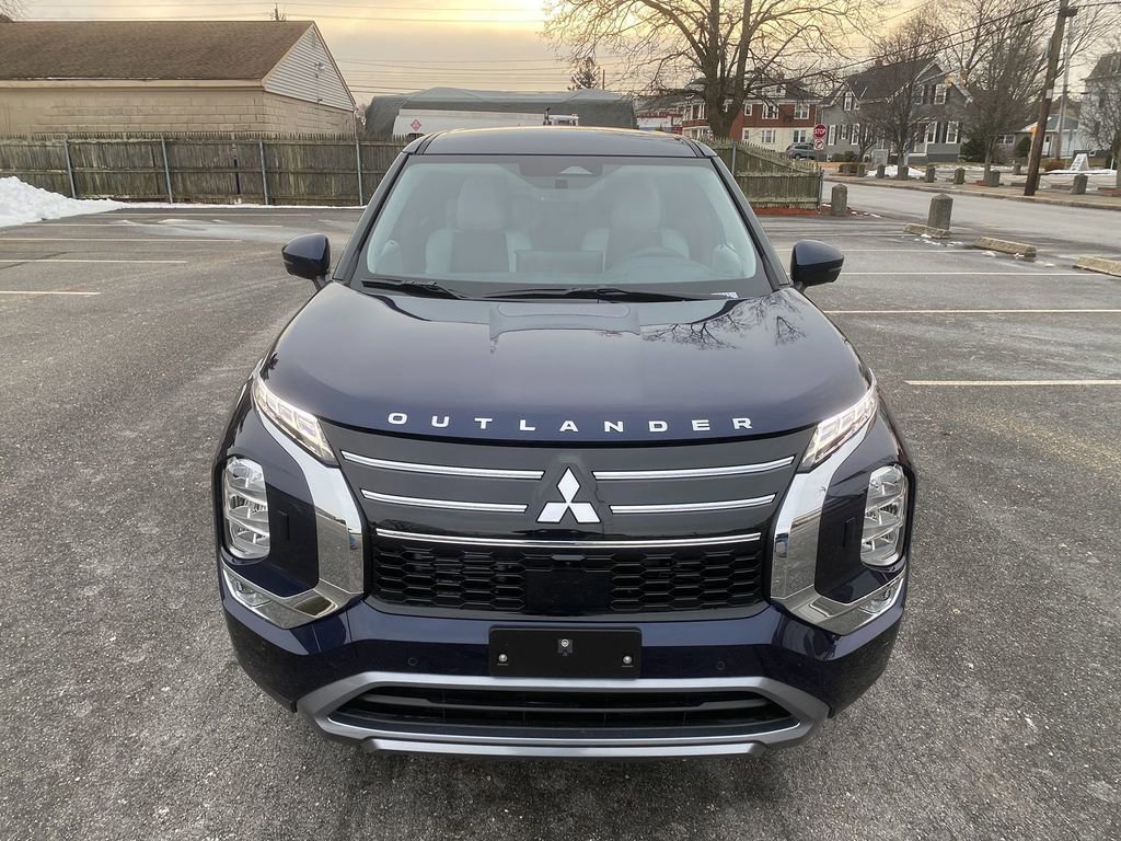 New 2026 Mitsubishi Outlander SE image 3