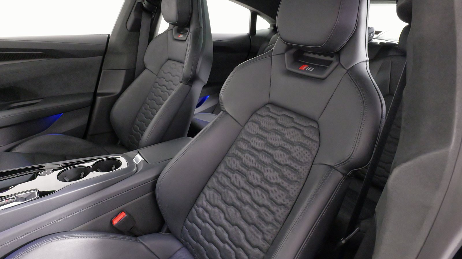 Used 2024 Audi RS e-tron GT w/ Carbon Performance Package image 32