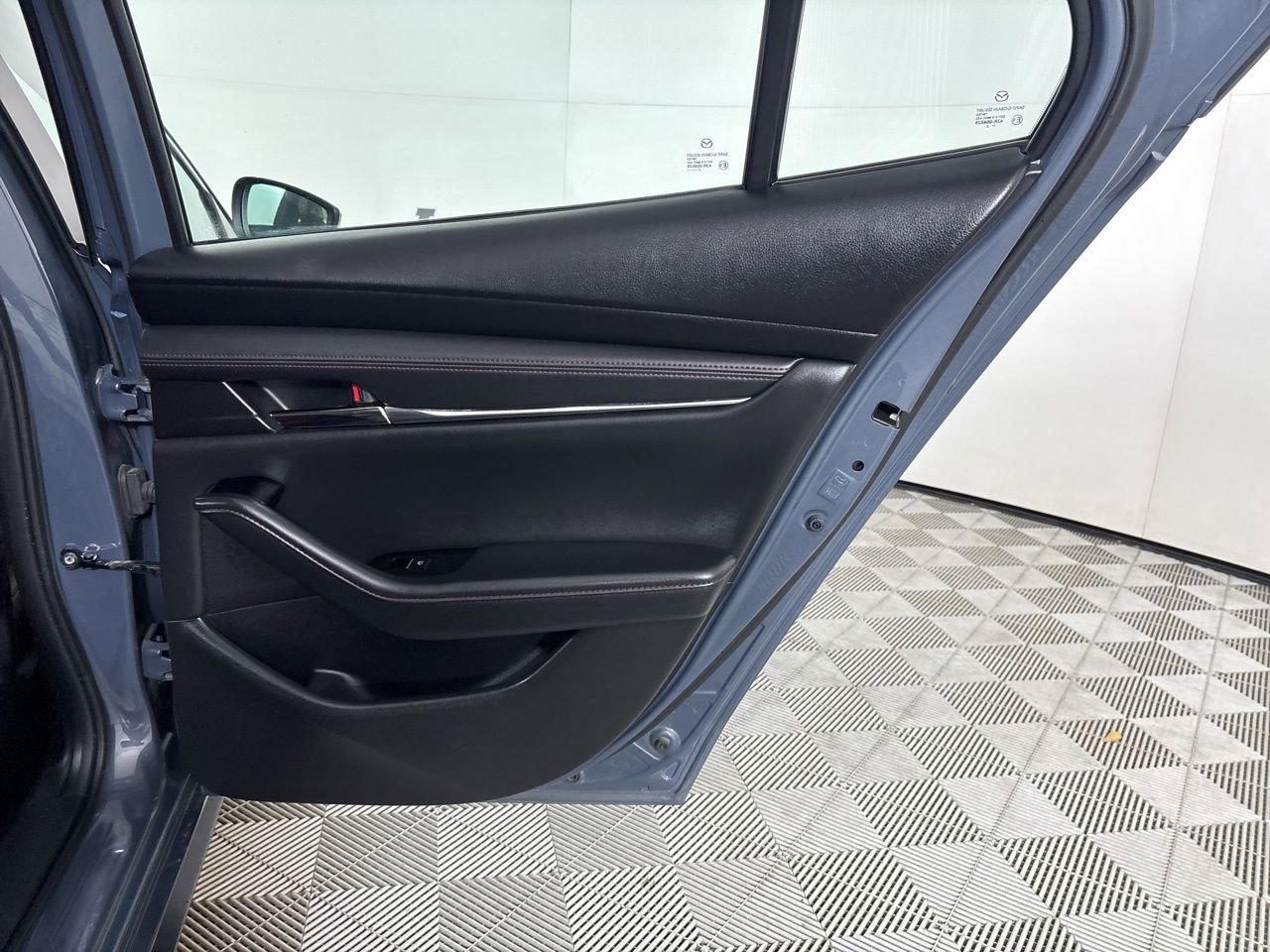 Used 2022 MAZDA MAZDA3 s image 26