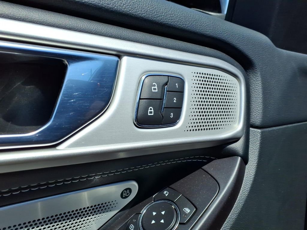 Used 2020 Ford Explorer ST w/ ST Street Pack image 11