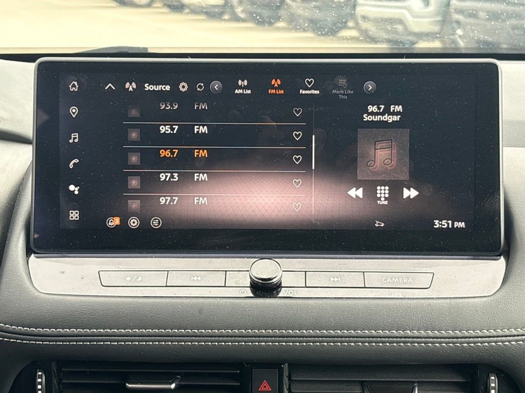 Used 2024 Nissan Rogue SL w/ SL Premium Package image 24