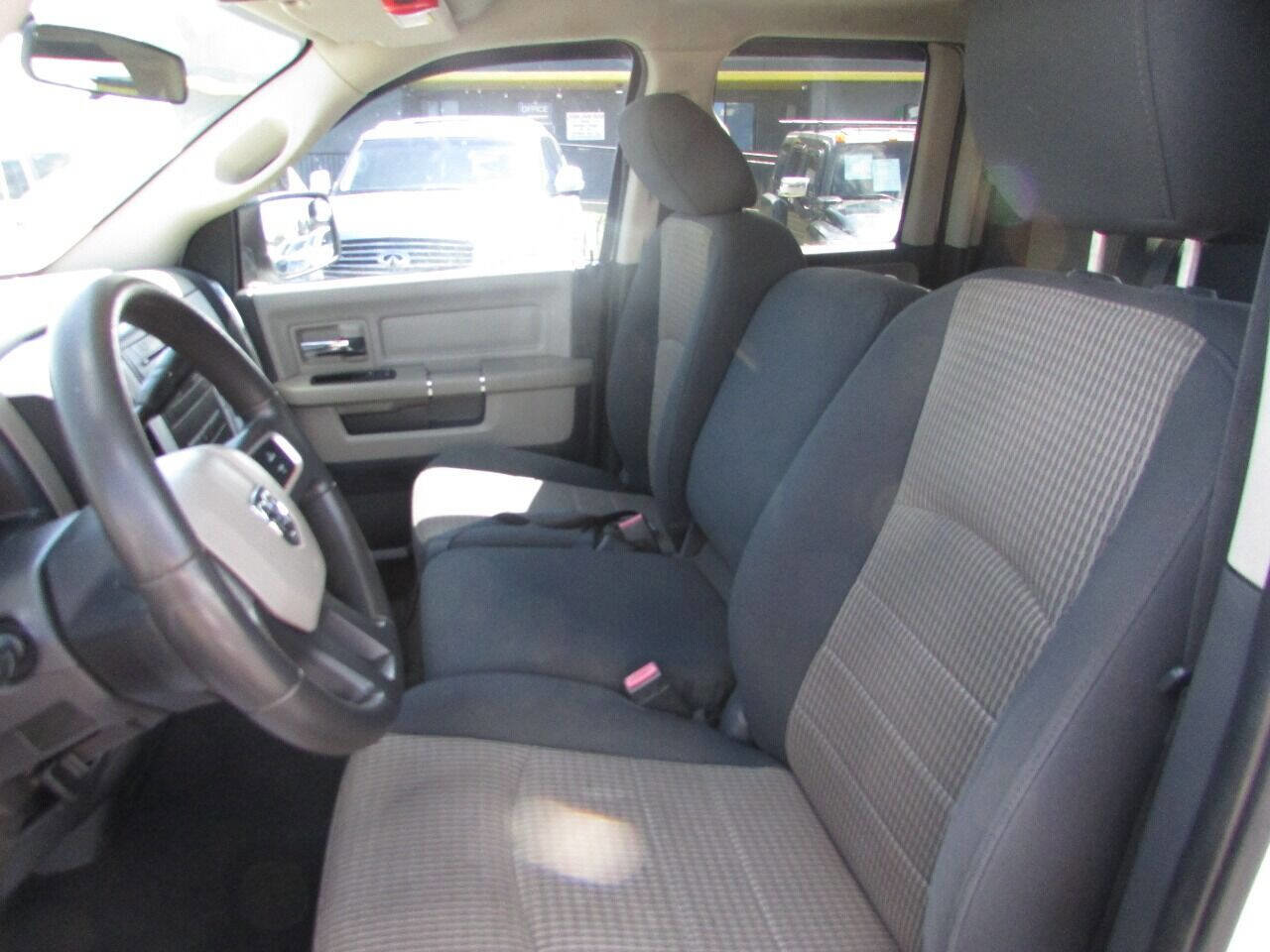 Used 2011 RAM 1500 Classic SLT image 13